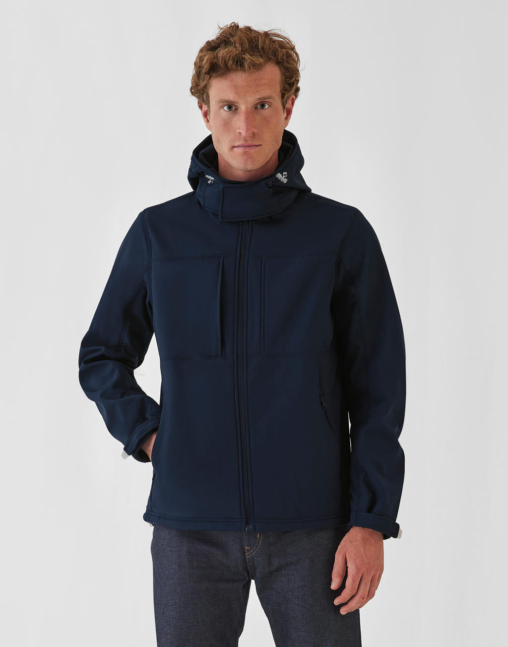 B&C Mens Hooded Softshell Jacket.