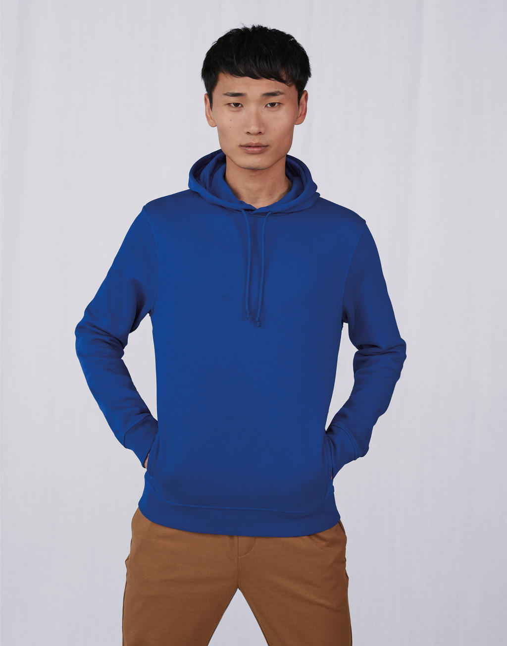 B&C Mens Organic Inspire Hooded Sweat.