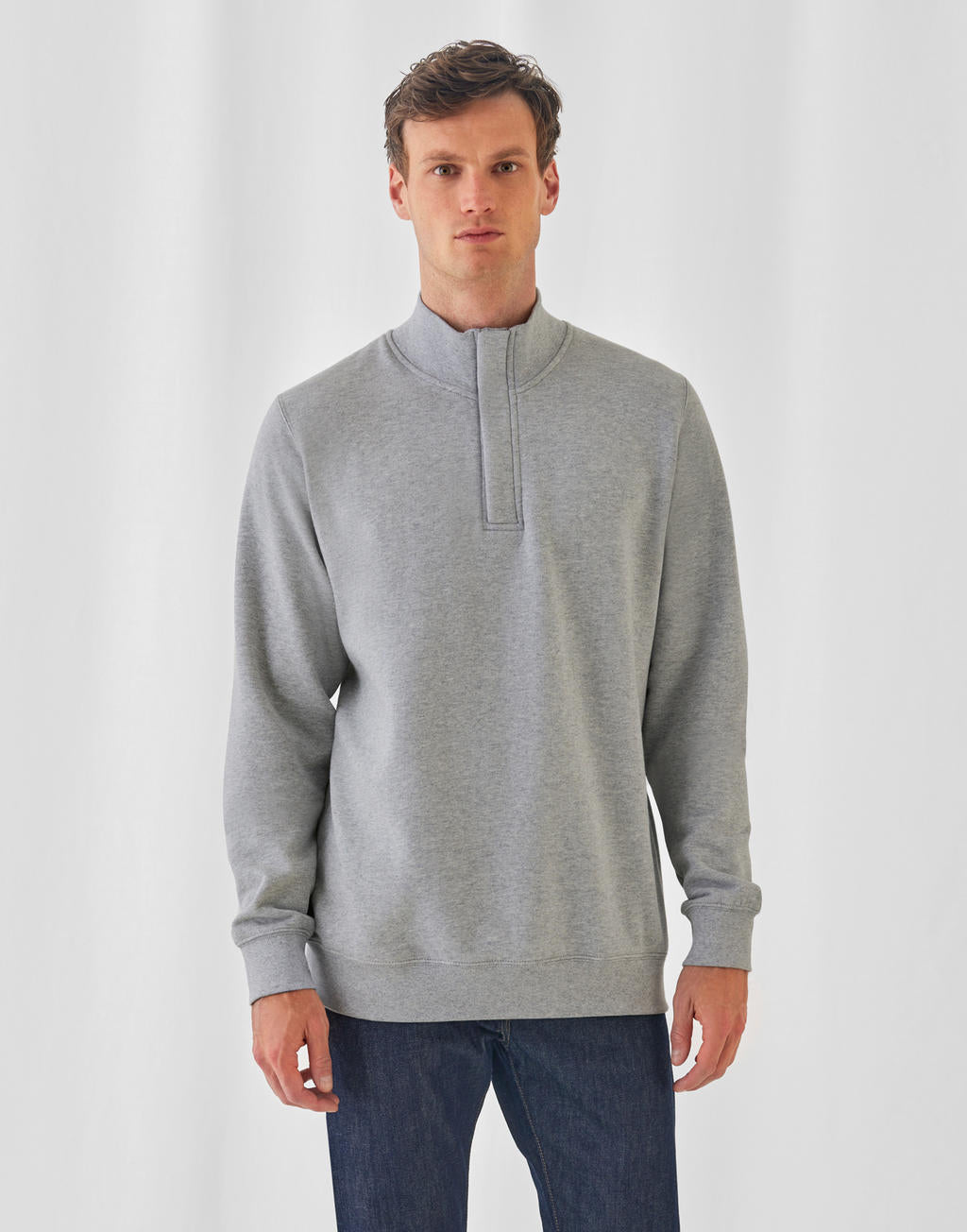 B&C Unisex Zipper Sweatshirt.